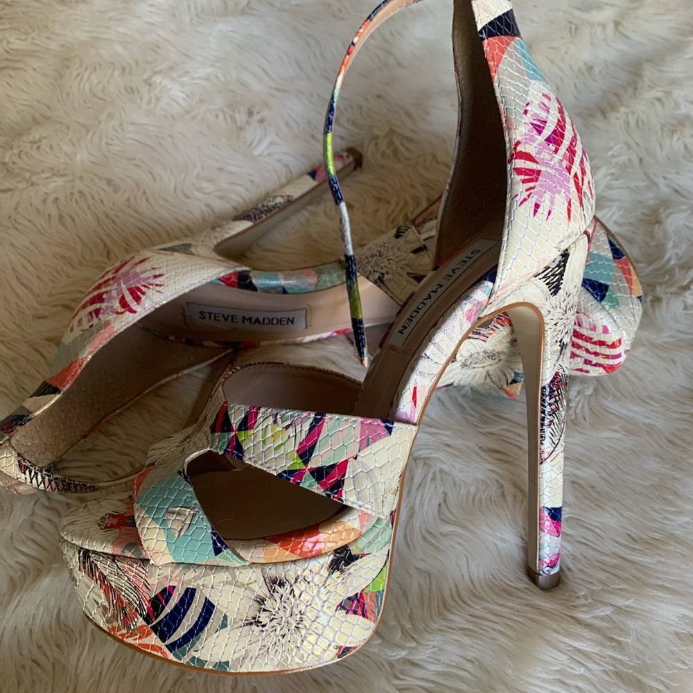 Steve Madden Cream Platform Heels